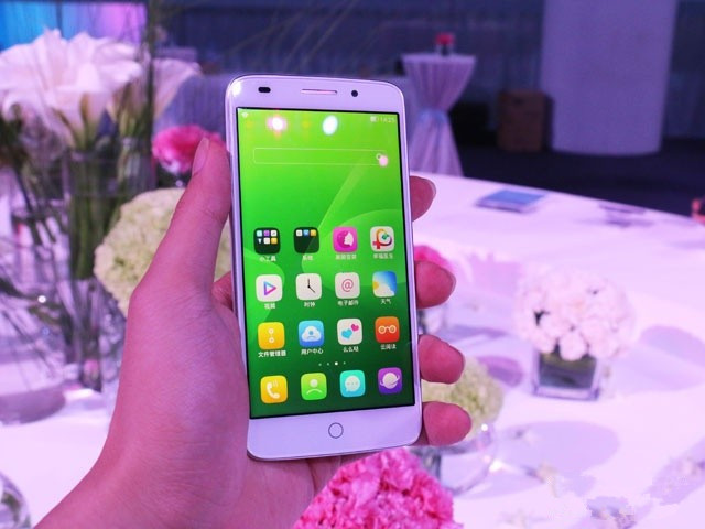 眼纹识别+全网通 799元么么哒3S今首发