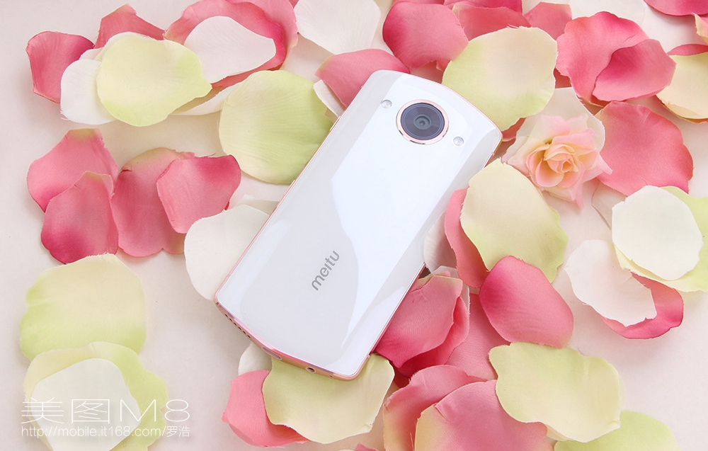 人工智能自拍 美图M8月光白开箱图赏(6/19)