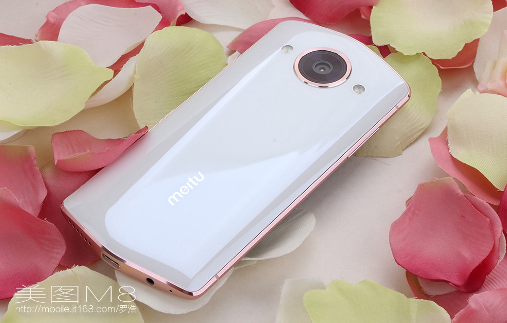 人工智能自拍 美图M8月光白开箱图赏(8/19)