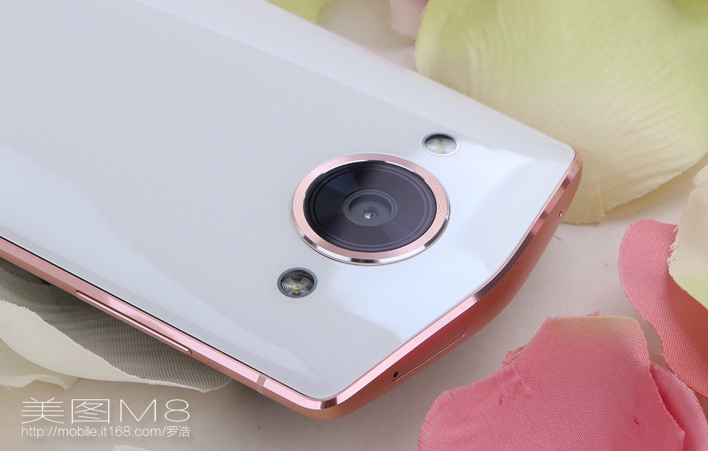 人工智能自拍 美图M8月光白开箱图赏(9/19)