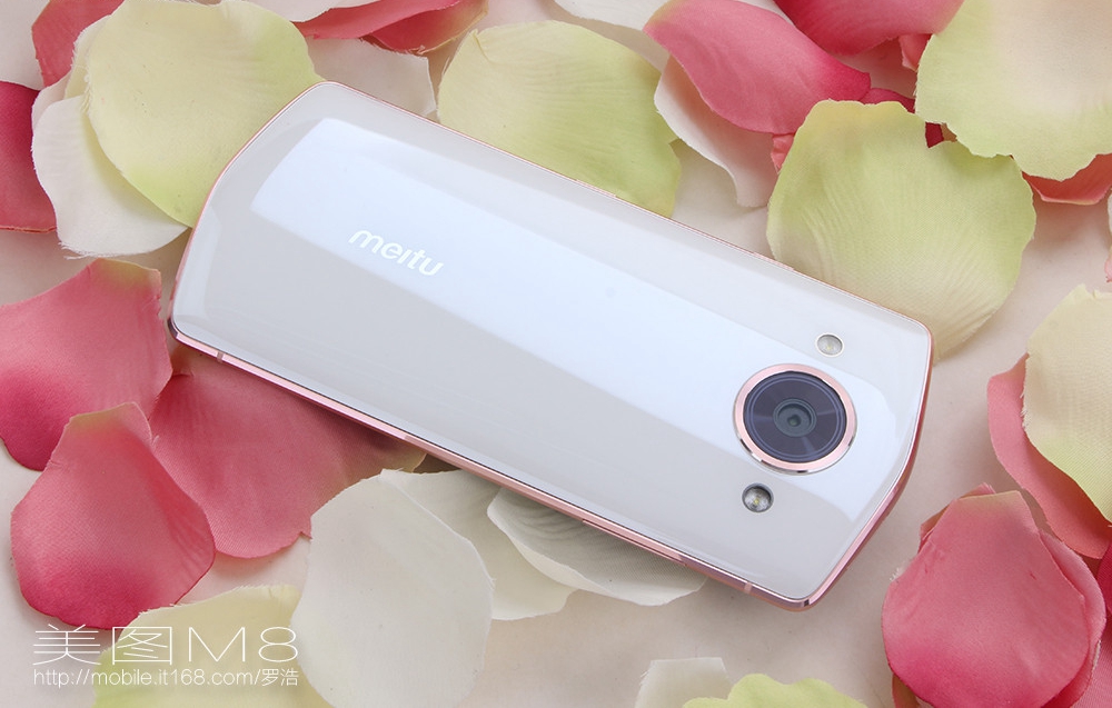 人工智能自拍 美图M8月光白开箱图赏(10/19)