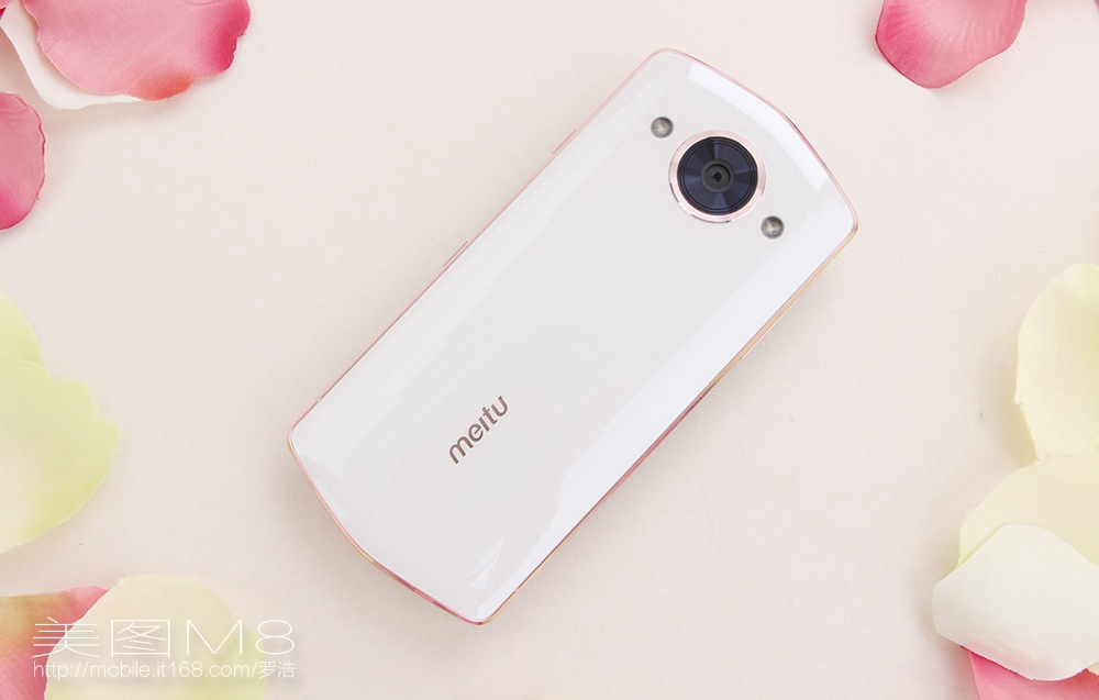 人工智能自拍 美图M8月光白开箱图赏(17/19)