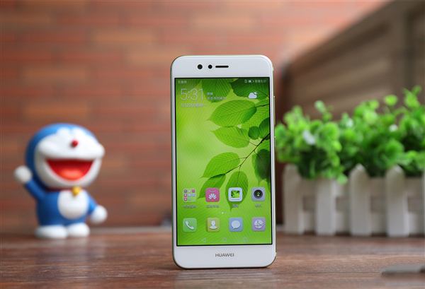 华为nova2和oppor9s那个好？华为nova2与oppor9s区别对比评测