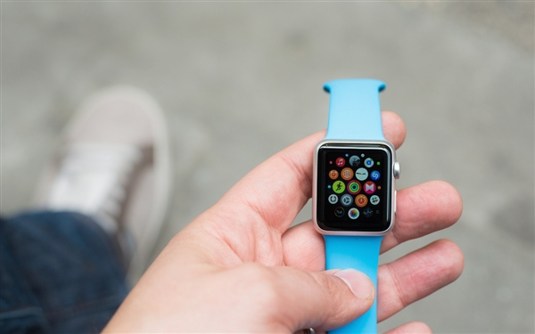 为什么苹果当初没让应用直接跑在Apple Watch上?