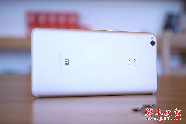 小米Max2和Max哪个值得买？小米Max2和Max全面区别对比评测图解