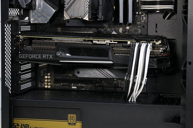 618抄底攒机好时节,i7 9700K+RTX2060S先马易大师机箱装机作业!