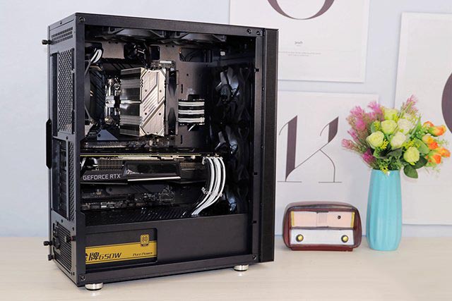 618抄底攒机好时节,i7 9700K+RTX2060S先马易大师机箱装机作业!