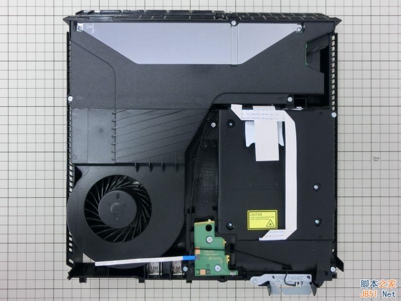新版PS4完全拆解:偷工减料or工艺升级?
