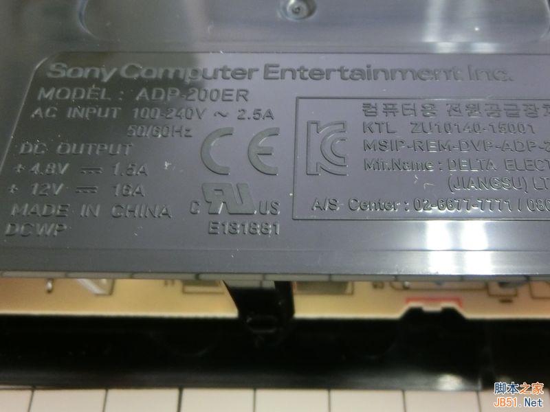 新版PS4完全拆解:偷工减料or工艺升级?