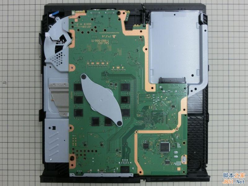 新版PS4完全拆解:偷工减料or工艺升级?