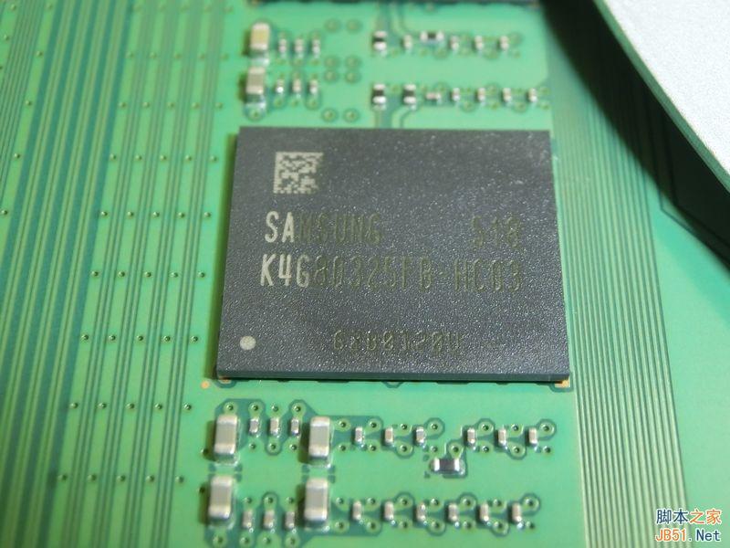 新版PS4完全拆解:偷工减料or工艺升级?
