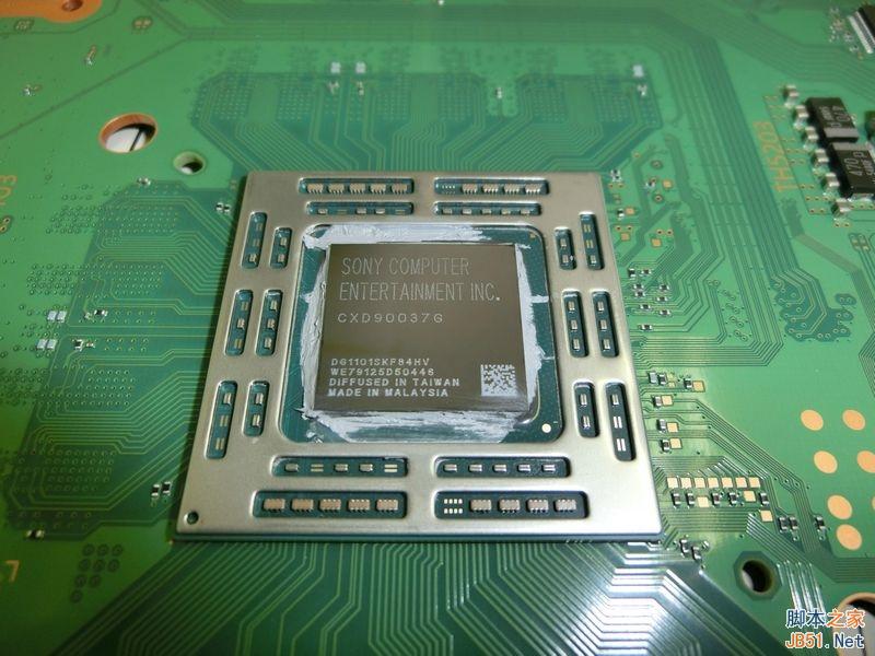 新版PS4完全拆解:偷工减料or工艺升级?