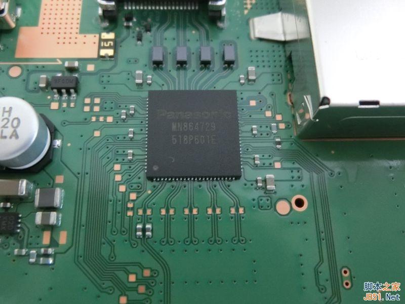 新版PS4完全拆解:偷工减料or工艺升级?