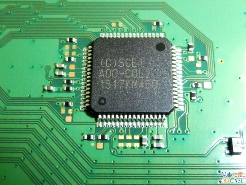 新版PS4完全拆解:偷工减料or工艺升级?