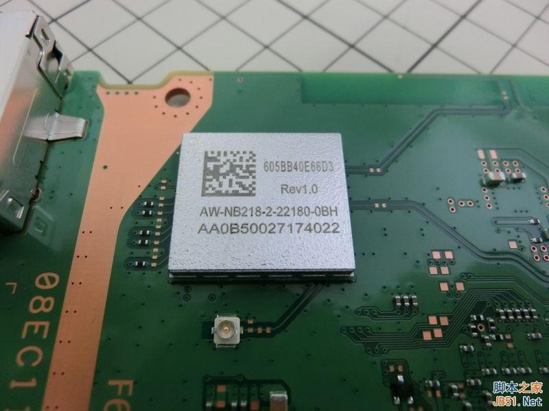 新版PS4完全拆解:偷工减料or工艺升级?