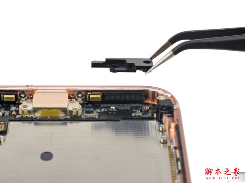iPhone8 Plus内部做工怎么样？苹果iPhone8 Plus拆机图解全过程评测
