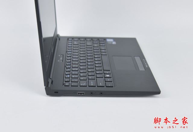 同方夜莺锋锐X30-S值得买吗?同方夜莺锋锐X30-S商务本详细评测图解