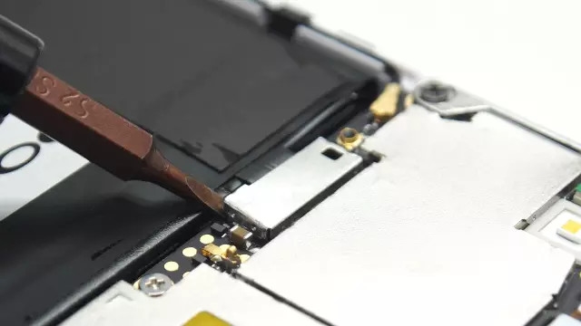 OPPO R7真机拆解：难度大/做工细/用料足