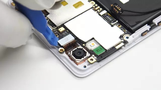 OPPO R7真机拆解：难度大/做工细/用料足