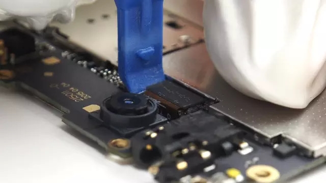 OPPO R7真机拆解：难度大/做工细/用料足