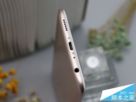 OPPOR11和华为Nova2 plus哪个值得买?HUAWEI nova2 Plus全面对比OPPO R11