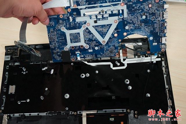 雷神911SE内部做工怎么样?雷神911SE笔记本拆机图解评测