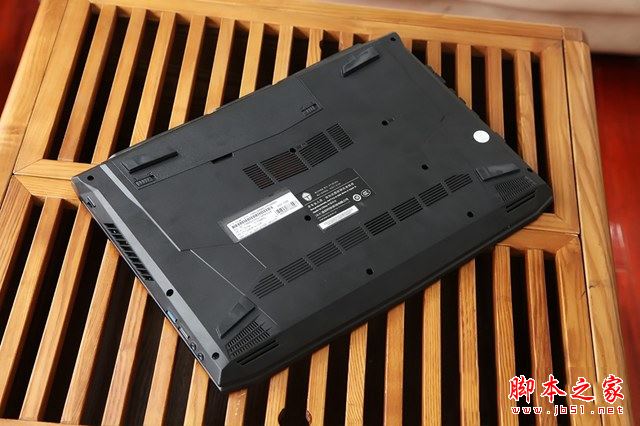 雷神911SE内部做工怎么样?雷神911SE笔记本拆机图解评测