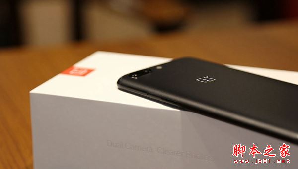 OPPO R11和一加5哪个好？一加手机5与OPPO r11区别对比详细评测