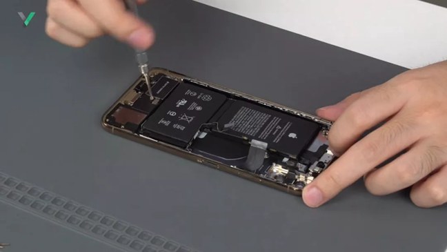 iPhone XS Max内部做工怎么样?苹果XS MAX拆解图解评测