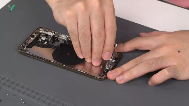 iPhone XS Max内部做工怎么样?苹果XS MAX拆解图解评测