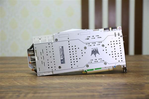 影驰GTX1080Ti名人堂限量版开箱图赏 颜值爆表!