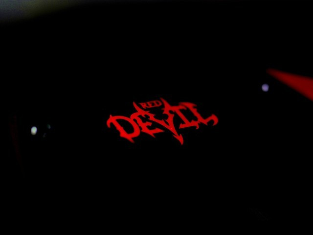 恶魔的注视 迪兰DEVIL RX VEGA 64评测