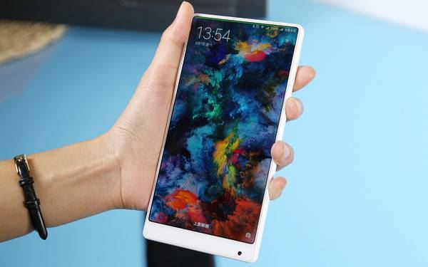 夏普S2/三星S8/小米MIX买哪个好?三款手机全方位区别对比