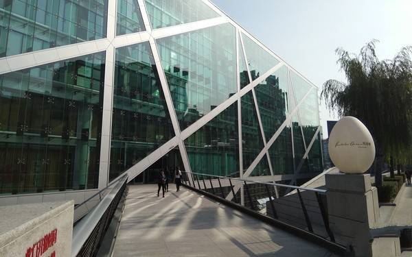 夏普S2/三星S8/小米MIX买哪个好?三款手机全方位区别对比