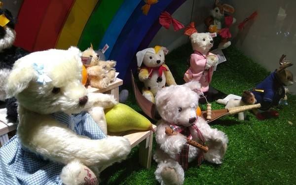 夏普S2/三星S8/小米MIX买哪个好?三款手机全方位区别对比