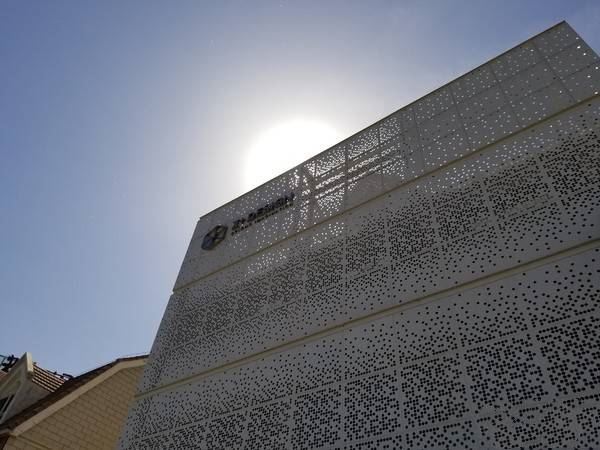 夏普S2/三星S8/小米MIX买哪个好?三款手机全方位区别对比