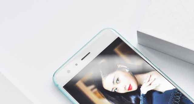 荣耀9知更鸟蓝和普通版哪个好？华为荣耀9知更鸟蓝真机图赏