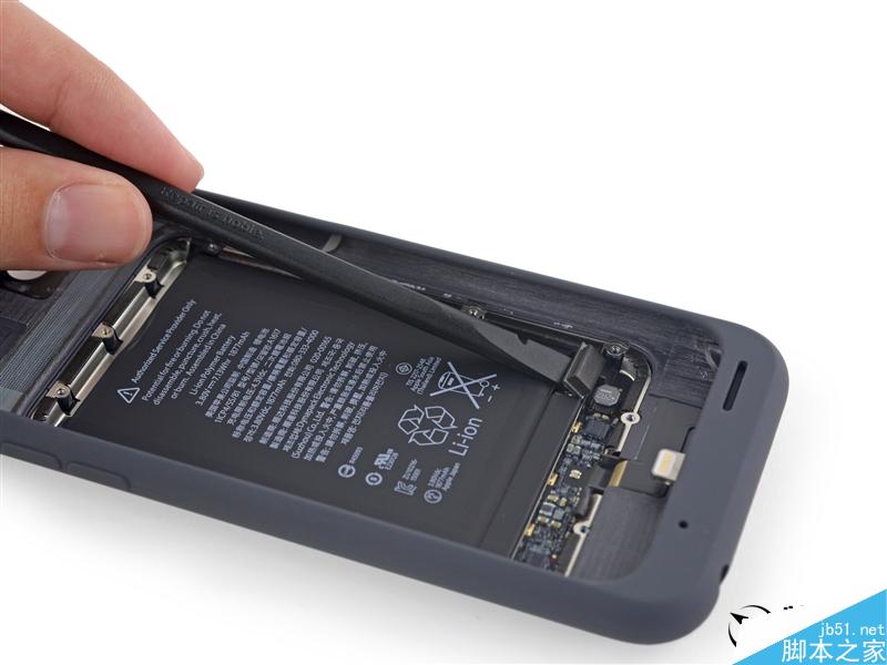 iPhone 6S充电保护壳拆解:乔布斯死不瞑目!