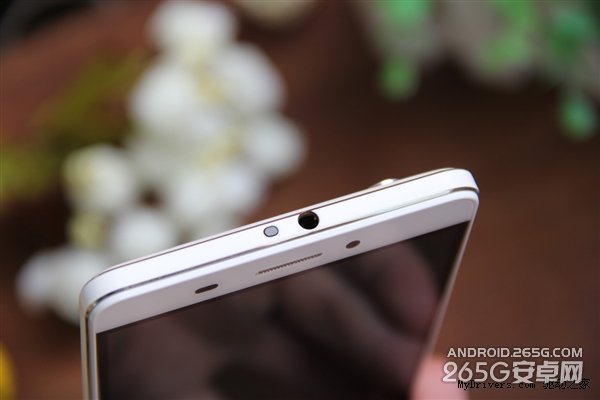 6020毫安！金立M5图赏：全球第一电量手机