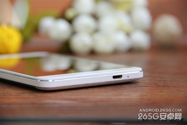 6020毫安！金立M5图赏：全球第一电量手机