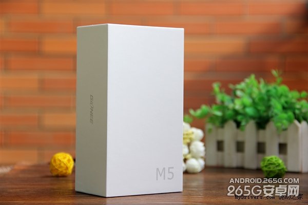 6020毫安！金立M5图赏：全球第一电量手机