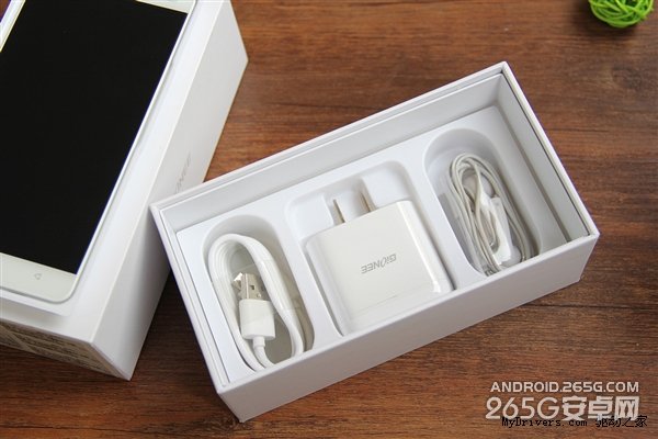 6020毫安！金立M5图赏：全球第一电量手机