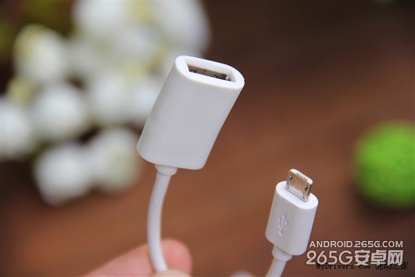 6020毫安！金立M5图赏：全球第一电量手机