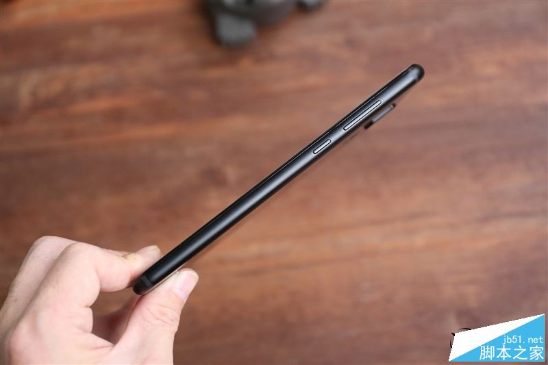 HUAWEI 麦芒6首发评测：华为第一款全面屏+4镜头手机