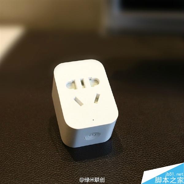 小米智能插座紫蜂版发布:苗条的“A4腰”