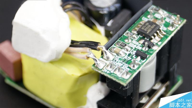 24W双协议!乐视最新快充充电器拆解、评测