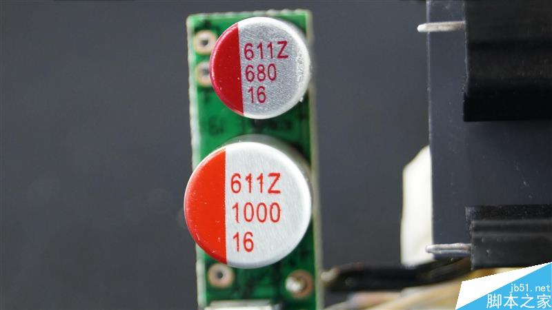 24W双协议!乐视最新快充充电器拆解、评测