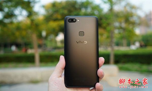 vivo X20和OPPO R11买哪个好？OPPO R11与vivo X20全面深度区别对比评测图解