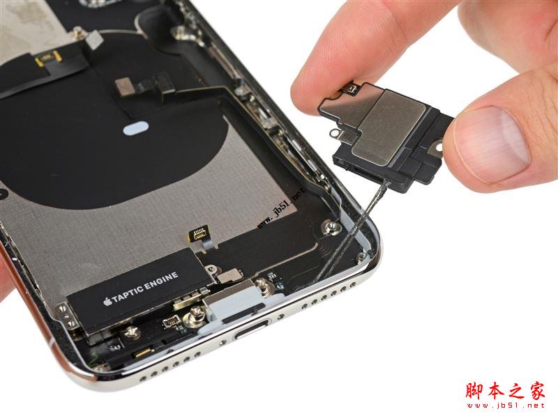 iPhone X最专业深度拆解！惊现神秘芯片