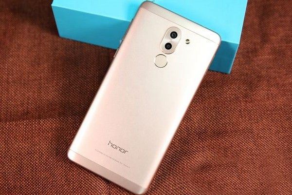 荣耀畅玩7X和畅玩6X哪个好？荣耀畅玩6X和7x配置外观性能全面对比评测